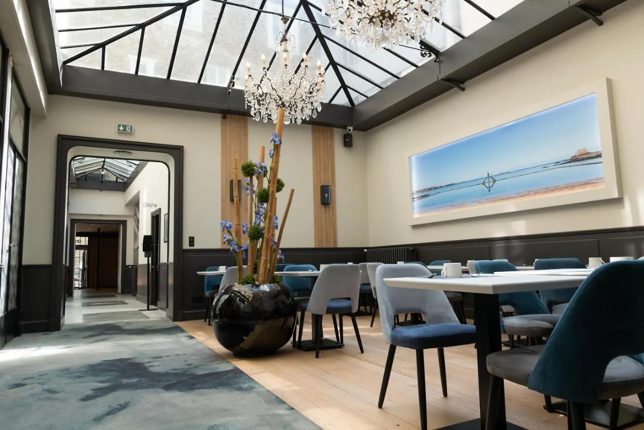 Hotel De L'Univers Saint-Malo 3*,