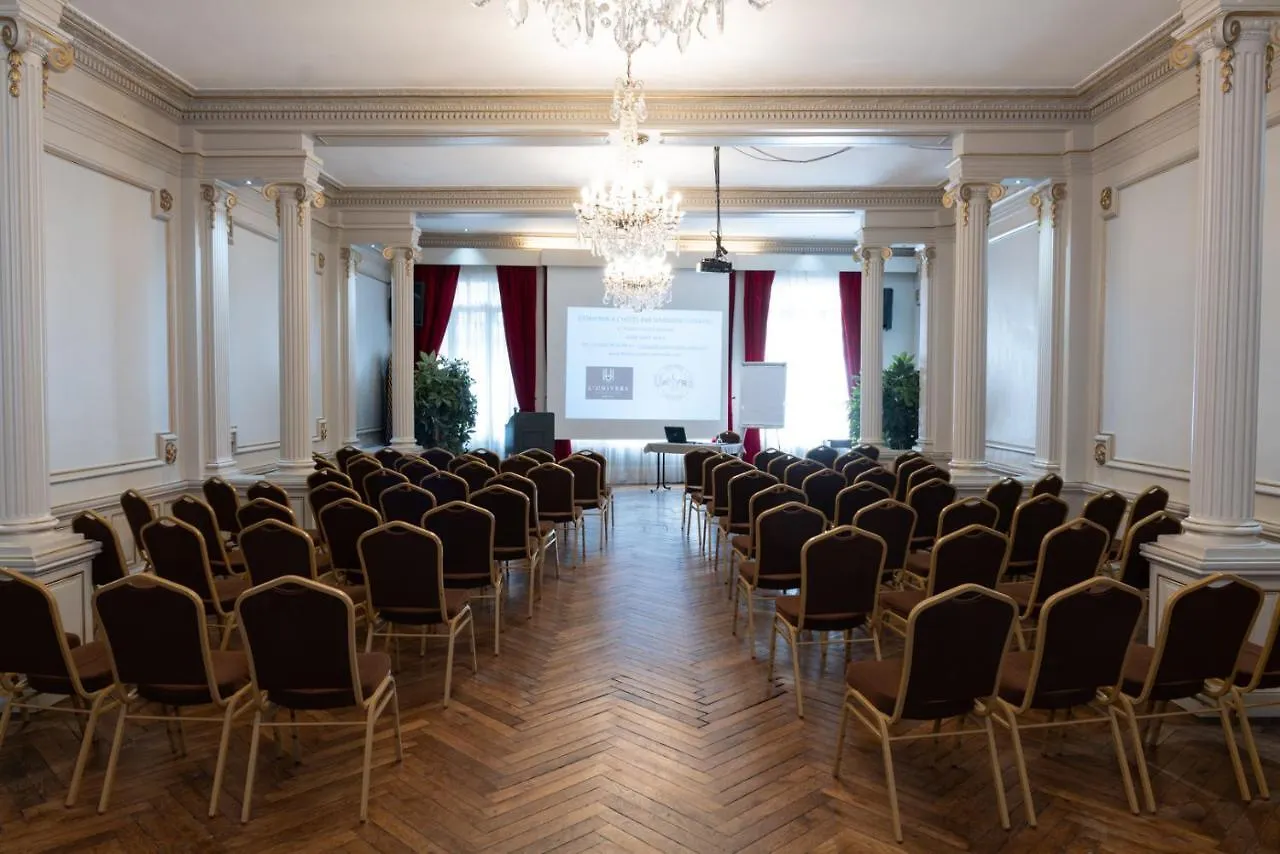 Hotel De L'Univers Saint-Malo 3*,