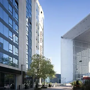 **** Hotel Renaissance Paris La Defense France
